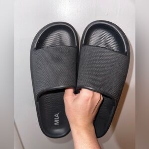 Mia Black Slides